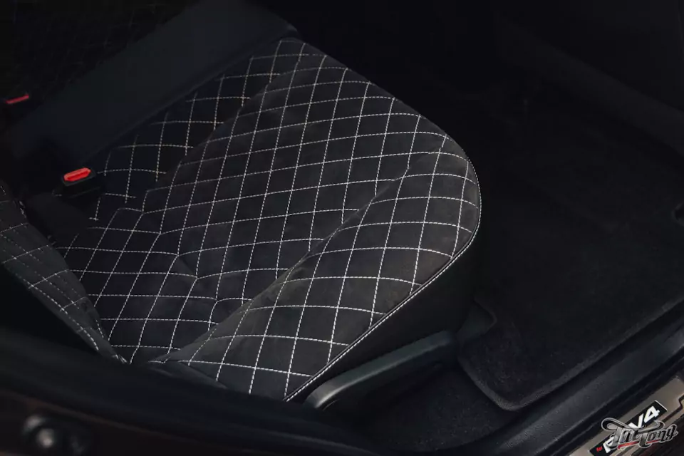 Предпродажная подготовка Toyota RAV4 в отделе детейлинга